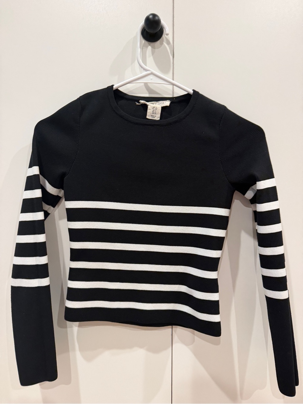 Women's Black & White Striped Long-Sleeve Crew Top